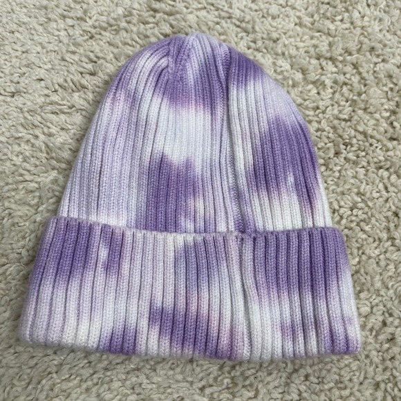 Free People Partly Cloudy Purple White Tie Dye Ribbed Beanie Knit Hat One Size - Picture 2 of 7